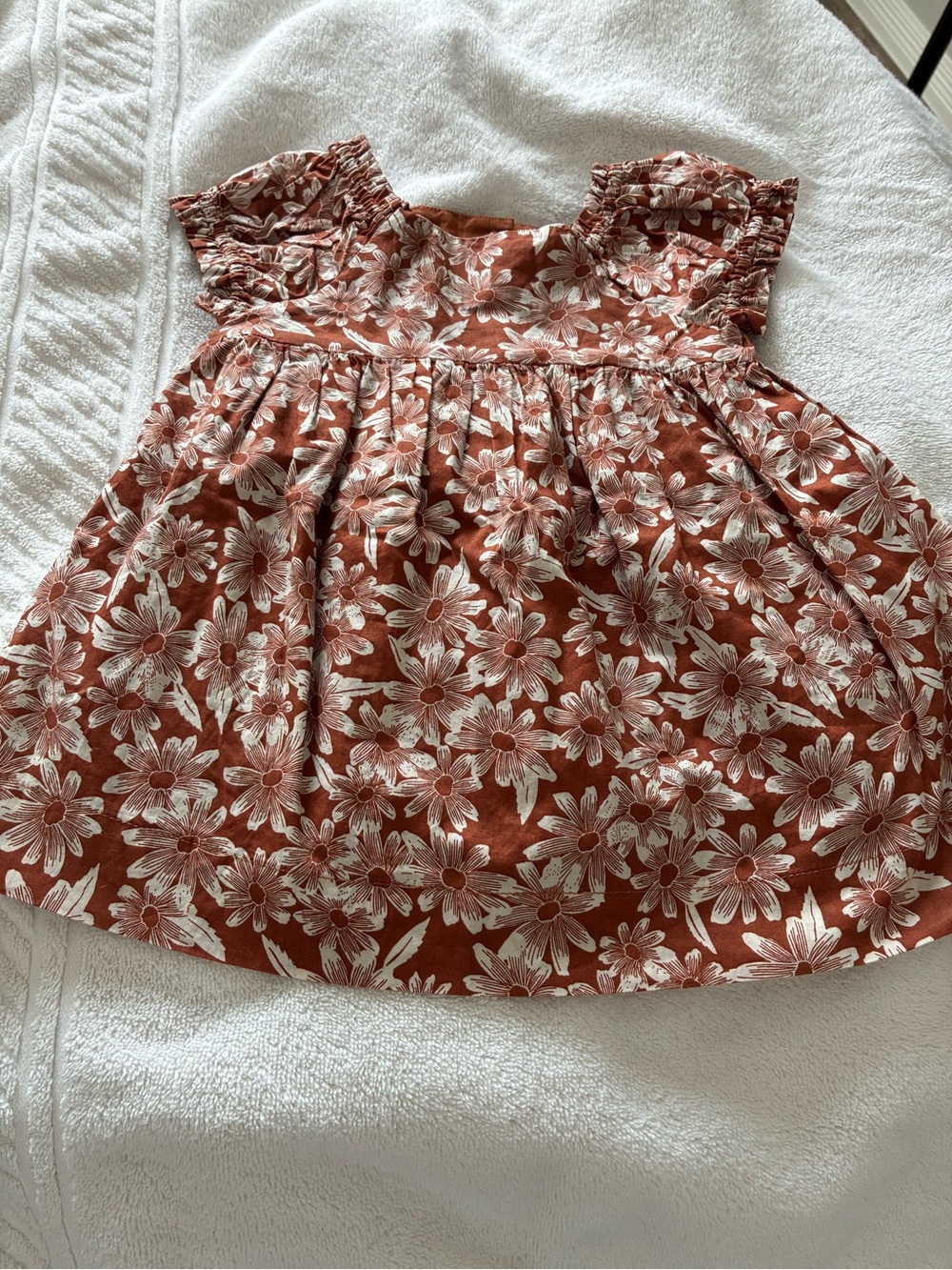 GAP Girls' Rust Floral Dress with White Daisy Pattern